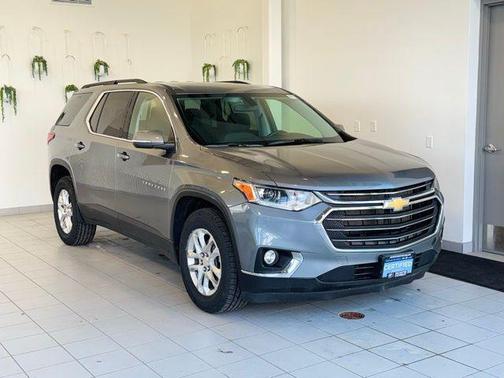 2021 Chevrolet Traverse LT Cloth