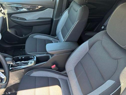 Mosaic Black Metallic 2026 Chevrolet Trailblazer LT