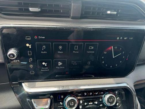 Summit White 2023 GMC Sierra 1500 AT4