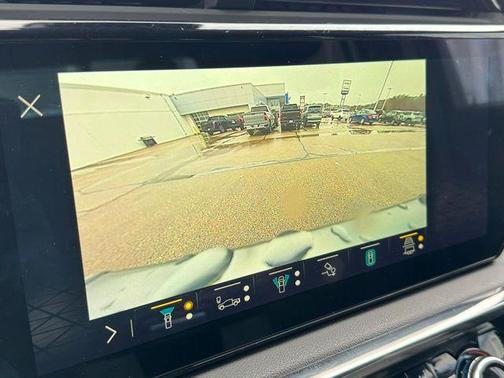 Summit White 2023 GMC Sierra 1500 AT4