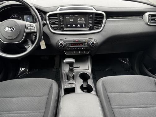 2020 Kia Sorento LX