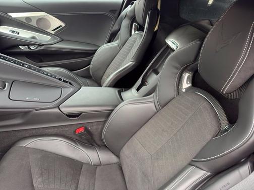 Mist 2025 Chevrolet Corvette Stingray