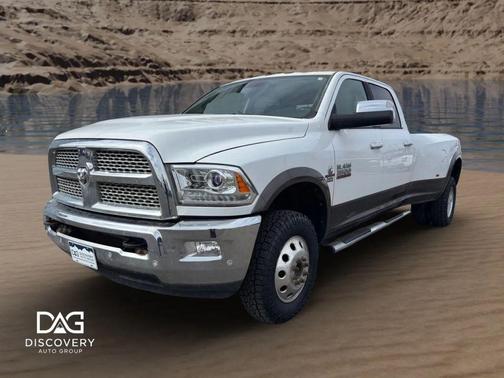 2017 RAM 3500 Laramie Crew Cab 4x4 8' Box