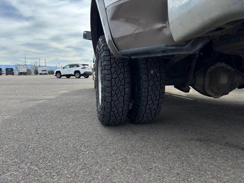 2017 RAM 3500 Laramie Crew Cab 4x4 8' Box