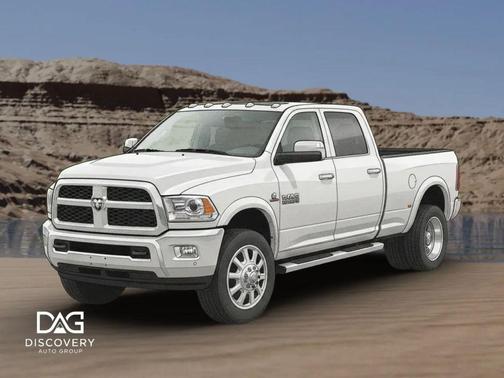 2017 RAM 3500 Laramie Crew Cab 4x4 8' Box