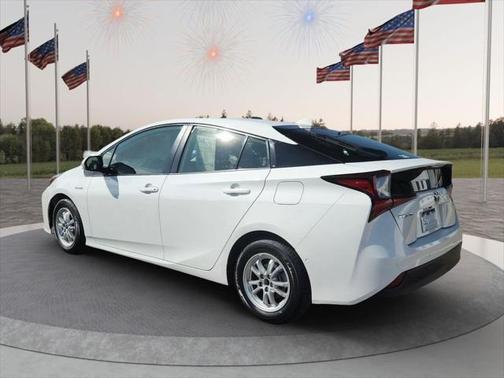 2022 Toyota Prius LE