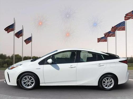 2022 Toyota Prius LE