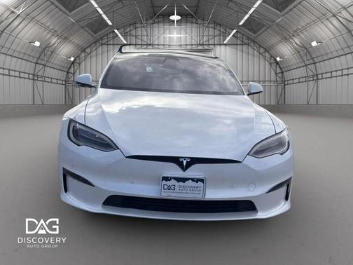 Pearl White Multi-Coat 2021 Tesla Model S Plaid