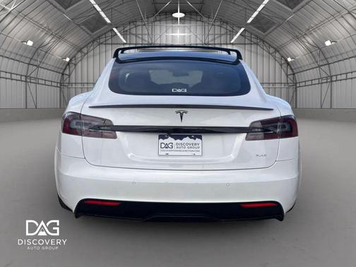 Pearl White Multi-Coat 2021 Tesla Model S Plaid