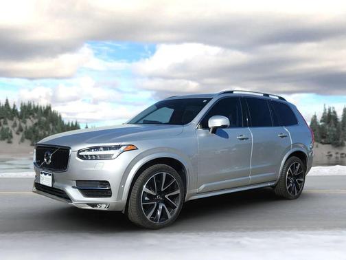 2019 Volvo XC90 T6 Momentum