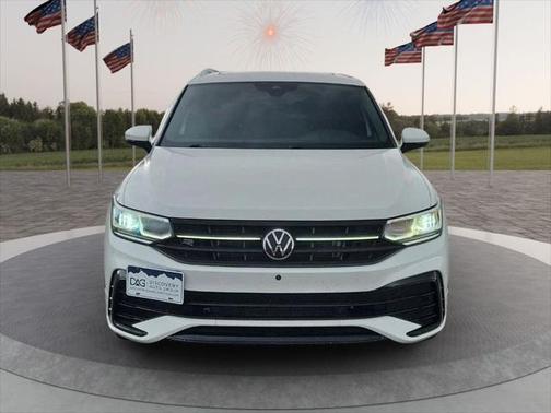 2022 Volkswagen Tiguan 2.0T SEL R-Line 4MOTION