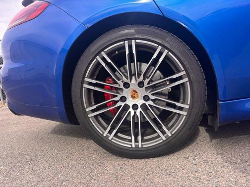 2016 Porsche Panamera GTS