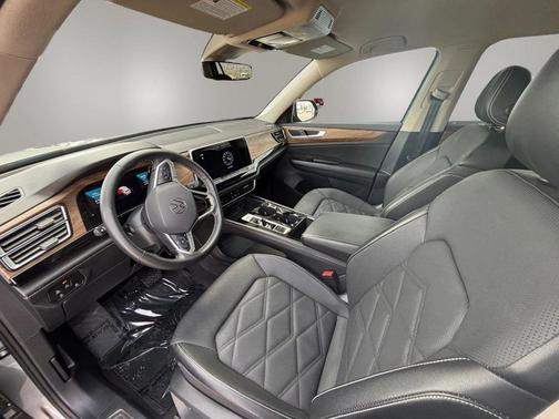 2024 Volkswagen Atlas 2.0T SE w/Technology 4MOTION