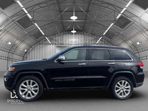Diamond Black Crystal Pearlcoat 2017 Jeep Grand Cherokee Limited