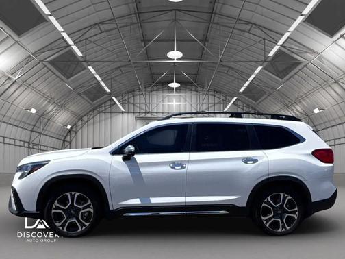 Crystal White Pearl 2023 Subaru Ascent Touring 7-Passenger