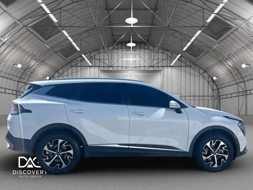 White 2020 Nissan Rogue SV