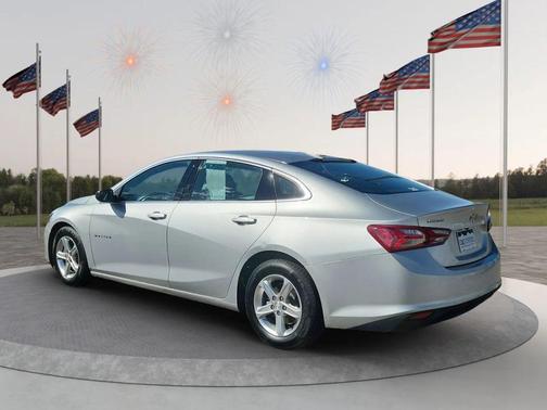 2022 Chevrolet Malibu FWD LT