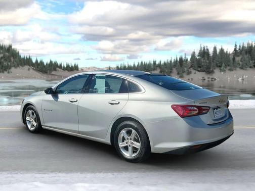 2022 Chevrolet Malibu FWD LT