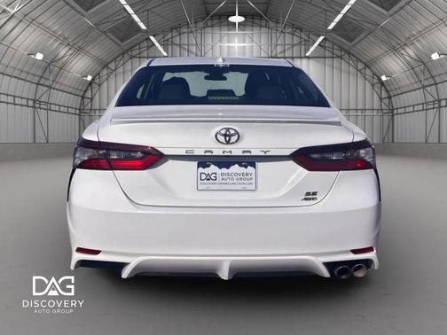 Ice Cap 2024 Toyota Camry SE