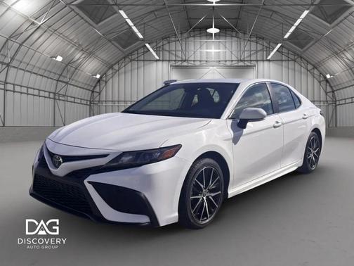 Ice Cap 2024 Toyota Camry SE