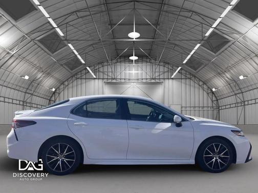 Ice Cap 2024 Toyota Camry SE