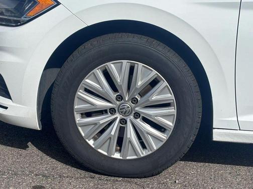 Pure White 2020 Volkswagen Jetta 1.4T S