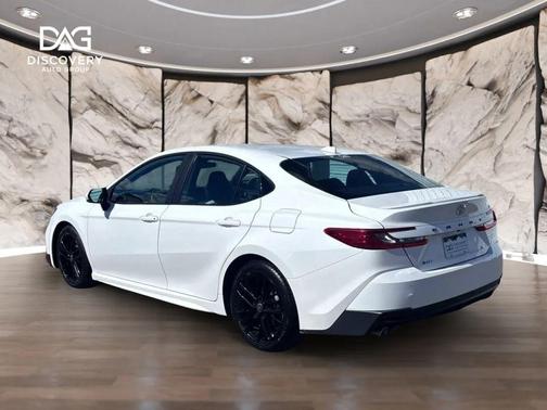 Ice Cap 2025 Toyota Camry SE