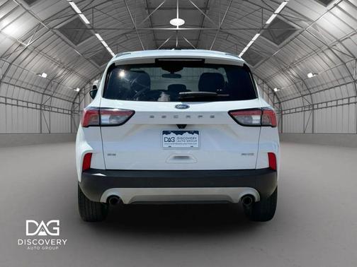 White 2022 Ford Escape SE