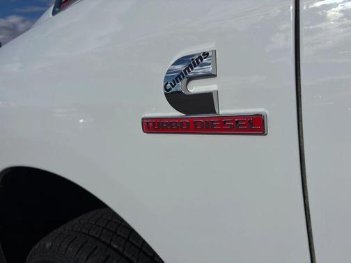 2023 RAM 2500 Big Horn Crew Cab 4x4 8' Box