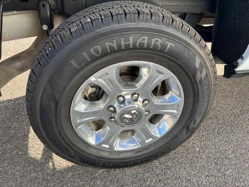 2023 RAM 2500 Big Horn Crew Cab 4x4 8' Box