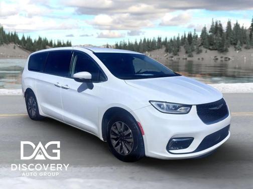 Bright White Clearcoat 2023 Chrysler Pacifica Hybrid Touring L