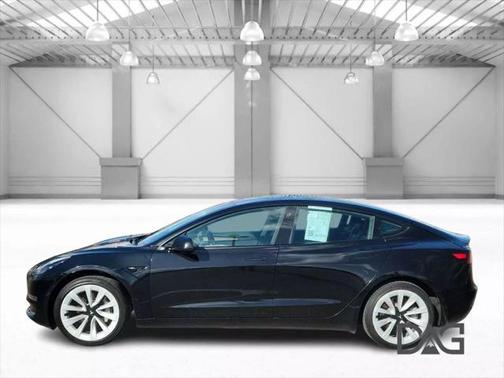 2022 Tesla Model 3 Standard Range