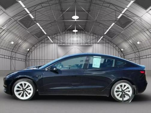 2022 Tesla Model 3 Standard Range