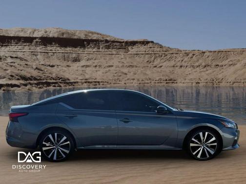 Gray 2019 Nissan Altima 2.5 SR