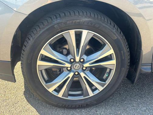 Gun Metallic 2019 Nissan Pathfinder Platinum
