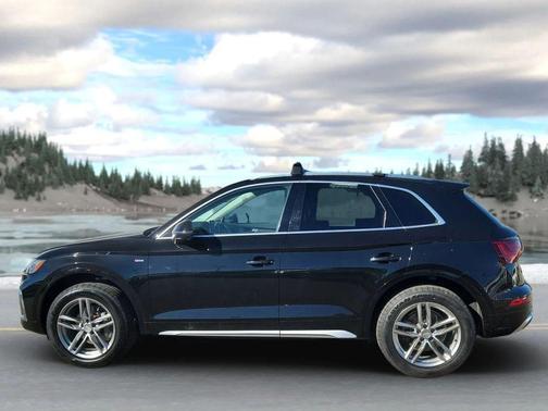 2021 Audi Q5 Premium Plus 55 TFSI e quattro S tronic