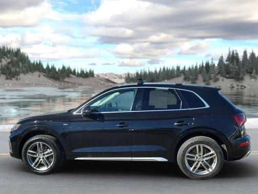 2021 Audi Q5 Premium Plus 55 TFSI e quattro S tronic