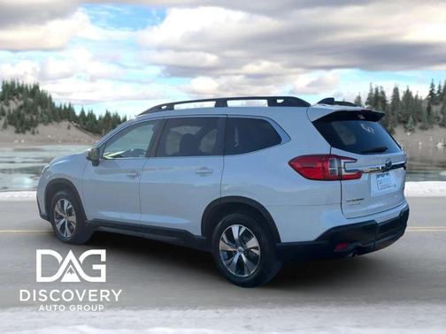 Crystal White Pearl 2024 Subaru Ascent Premium 8-Passenger