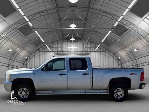 Sheer Silver Metallic 2010 Chevrolet Silverado 2500 LT