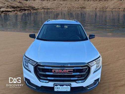 2024 GMC Terrain AWD AT4
