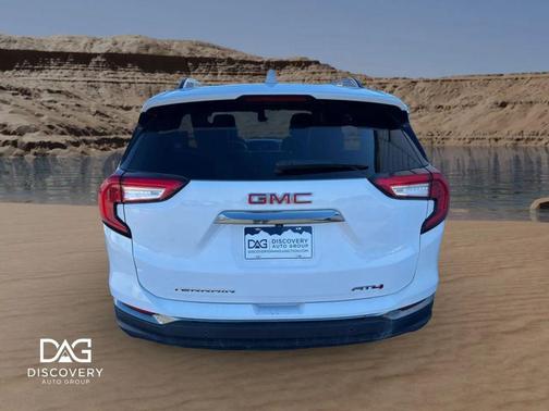 2024 GMC Terrain AWD AT4