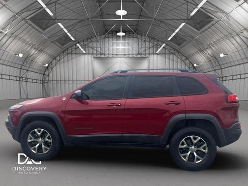 Red 2017 Jeep Cherokee Sport