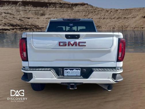 White 2020 GMC Sierra 2500 Denali