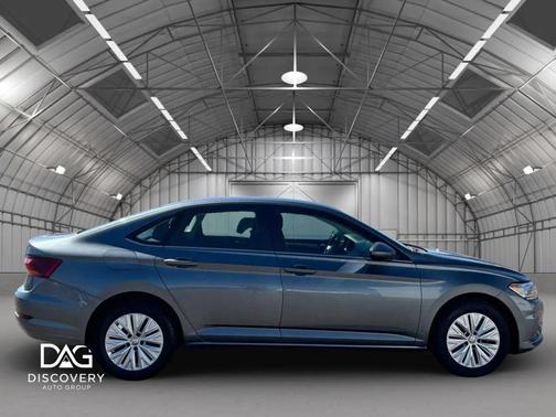 Platinum Gray Metallic 2019 Volkswagen Jetta 1.4T S