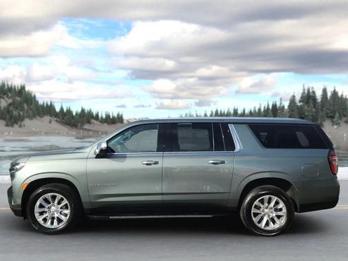 2023 Chevrolet Suburban Premier