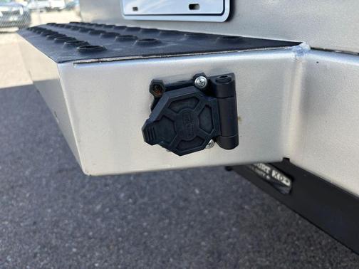 2017 RAM 3500 Tradesman Crew Cab 4x4 8' Box