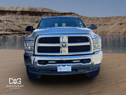 2017 RAM 3500 Tradesman Crew Cab 4x4 8' Box