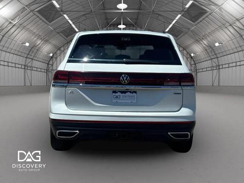 Pure White 2025 Volkswagen Atlas 2.0T SE w/Technology 4MOTION