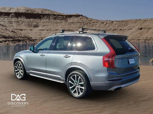 2018 Volvo XC90 T6 Momentum