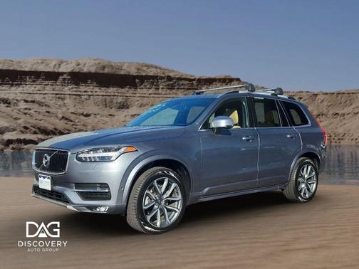 Gray 2018 Volvo XC90 T6 Momentum SUV
